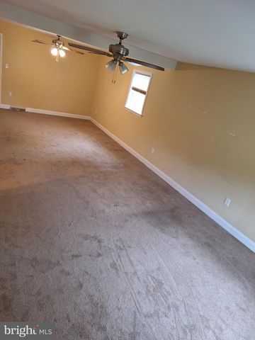 423 S BAUMSTOWN RD, Birdsboro, PA 19508