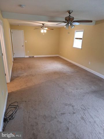 423 S BAUMSTOWN RD, Birdsboro, PA 19508