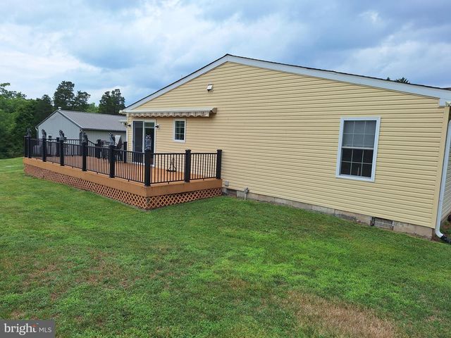 423 S BAUMSTOWN RD, Birdsboro, PA 19508