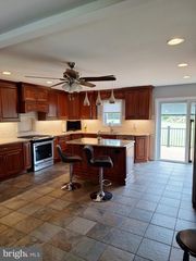 423 S BAUMSTOWN RD, Birdsboro, PA 19508