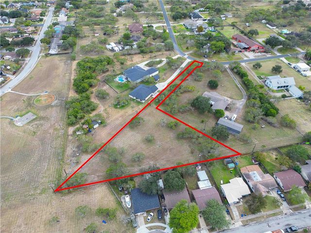 6866 Lake View Dr, Corpus Christi, TX 78412