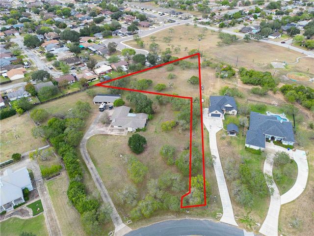 6866 Lake View Dr, Corpus Christi, TX 78412
