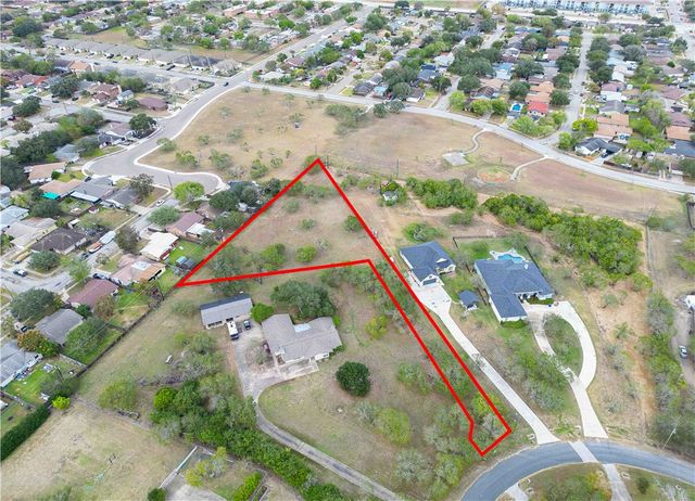6866 Lake View Dr, Corpus Christi, TX 78412