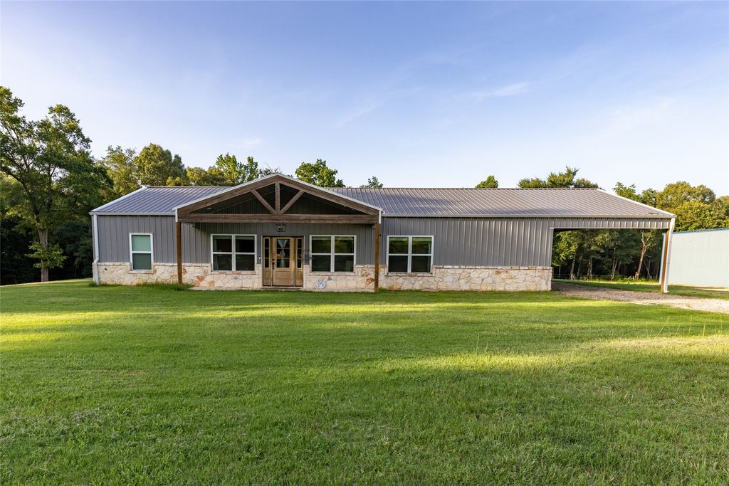 281 County Road 2381 N, Winnsboro, TX 75494