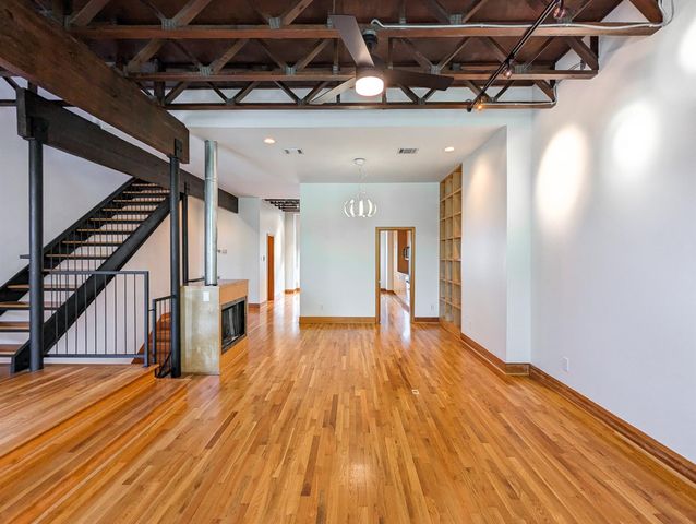 444 Oxford Street, Houston, TX 77007