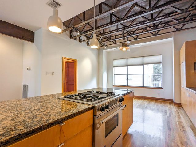 444 Oxford Street, Houston, TX 77007