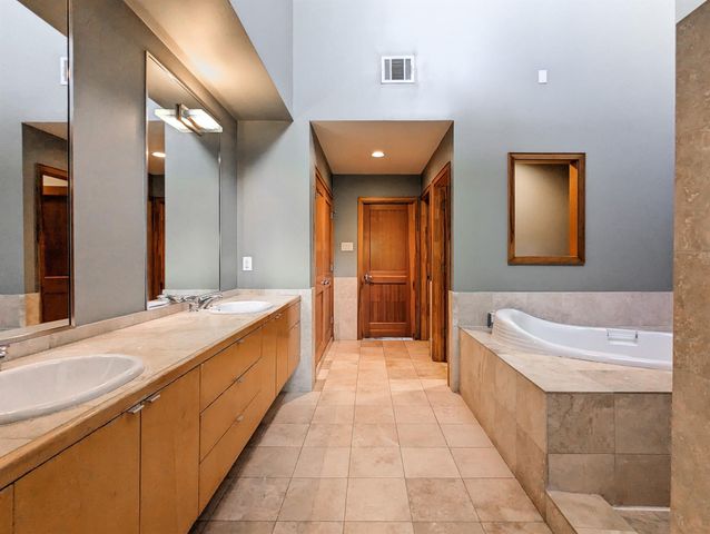 444 Oxford Street, Houston, TX 77007