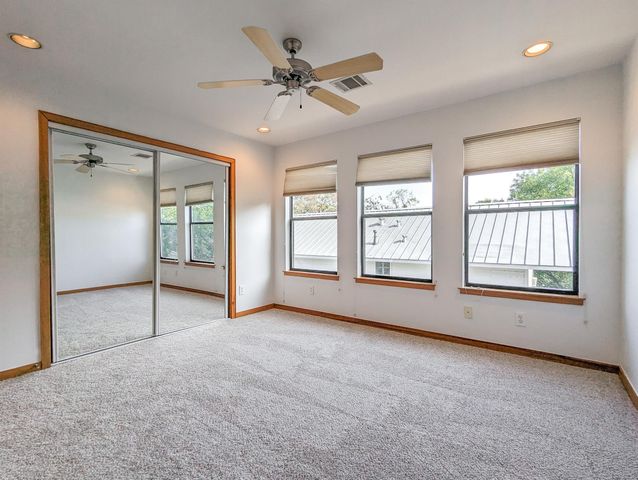 444 Oxford Street, Houston, TX 77007