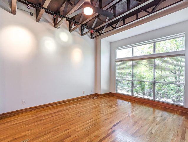 444 Oxford Street, Houston, TX 77007