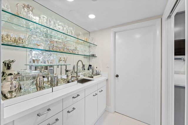 529 S Flagler Drive 8g, West Palm Beach, FL 33401