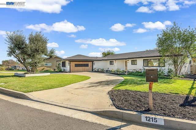 1215 Wardman Dr, Brea, CA 92821