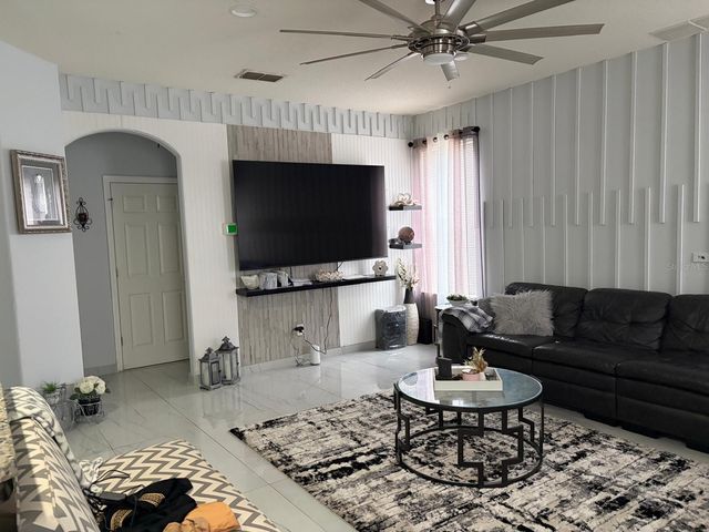 852 HARING LANE, Mount Dora, FL 32757