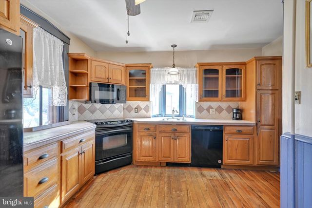 101 MILLER ST, Strasburg, PA 17579