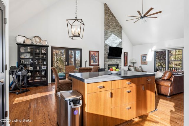 4199 Webb Rd, Simpsonville, KY 40067