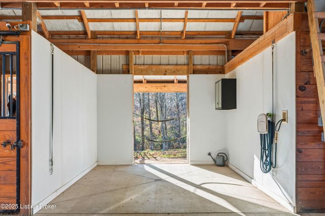 4199 Webb Rd, Simpsonville, KY 40067
