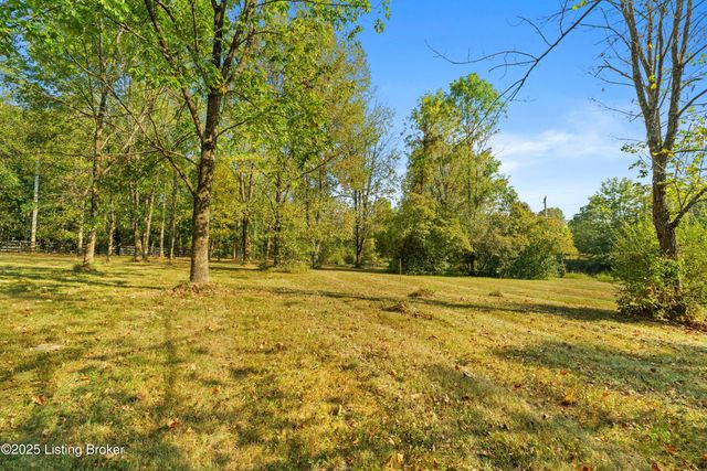4199 Webb Rd, Simpsonville, KY 40067