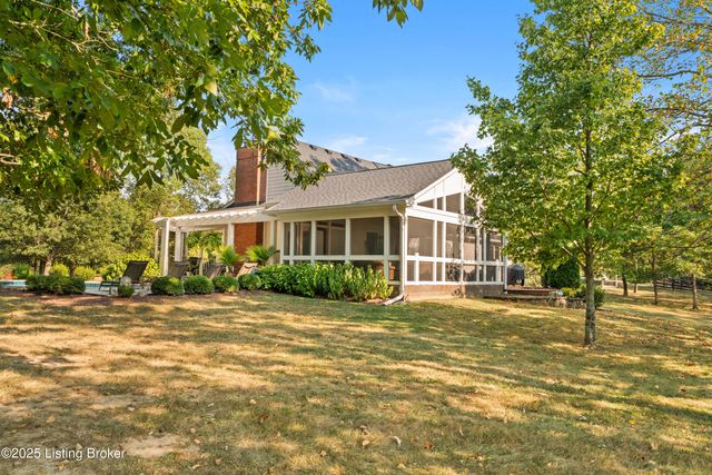 4199 Webb Rd, Simpsonville, KY 40067