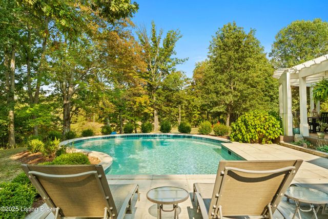 4199 Webb Rd, Simpsonville, KY 40067