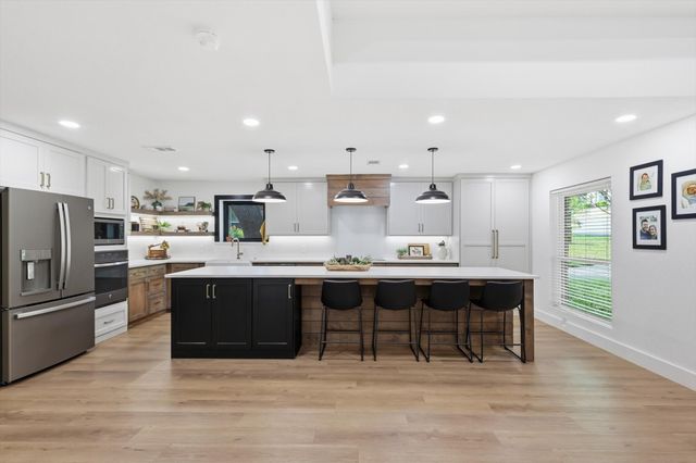 3913 Woodstock Drive, Colleyville, TX 76034