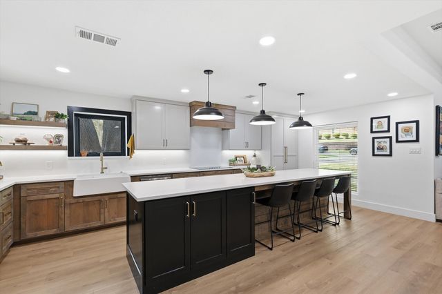 3913 Woodstock Drive, Colleyville, TX 76034