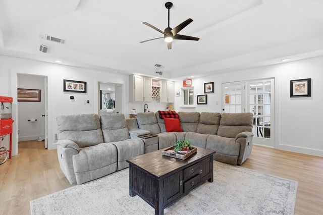 3913 Woodstock Drive, Colleyville, TX 76034