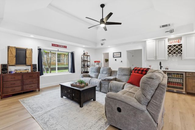 3913 Woodstock Drive, Colleyville, TX 76034