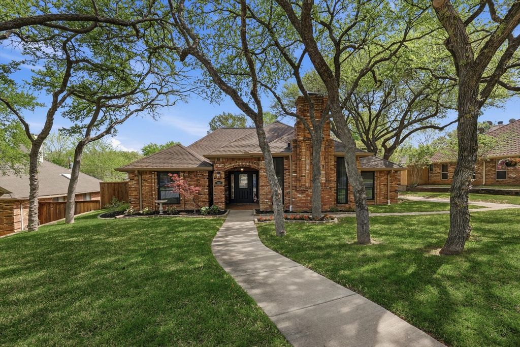 3913 Woodstock Drive, Colleyville, TX 76034