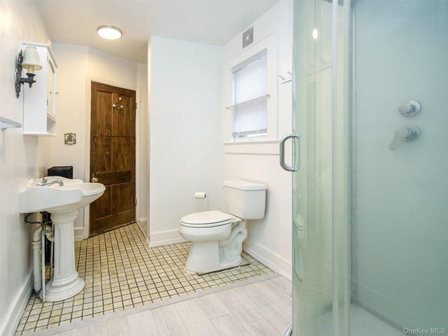 27 Summit Avenue, Sea Cliff, NY 11579