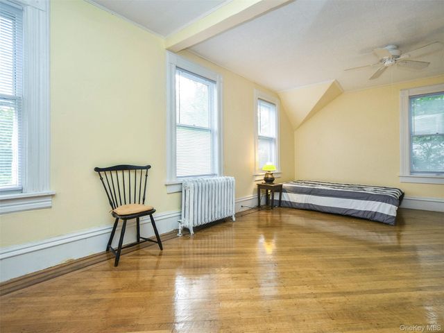 27 Summit Avenue, Sea Cliff, NY 11579