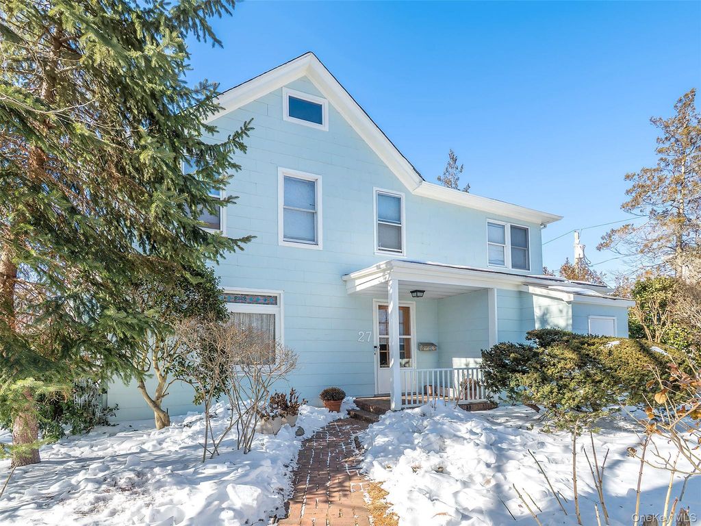 27 Summit Avenue, Sea Cliff, NY 11579