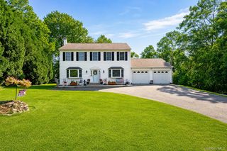 20 Cary Road, Hyde Park, NY 12538