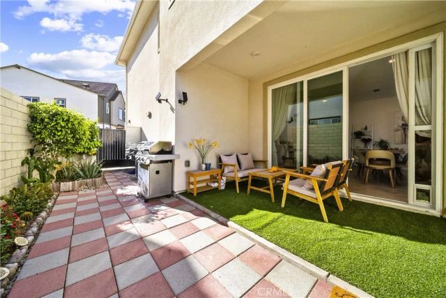 27616 Symphony Place, Valencia, CA 91381