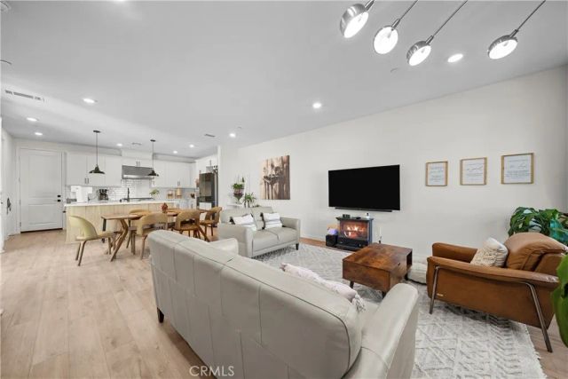 27616 Symphony Place, Valencia, CA 91381