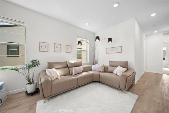 27616 Symphony Place, Valencia, CA 91381