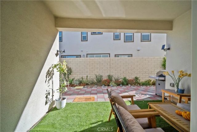 27616 Symphony Place, Valencia, CA 91381