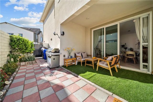 27616 Symphony Place, Valencia, CA 91381