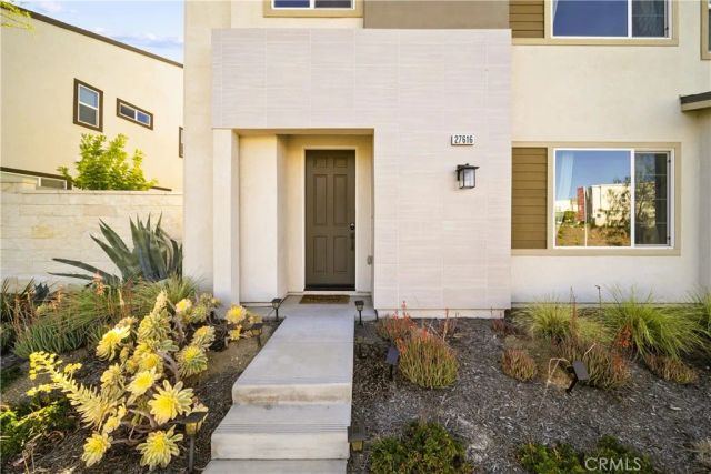 27616 Symphony Place, Valencia, CA 91381