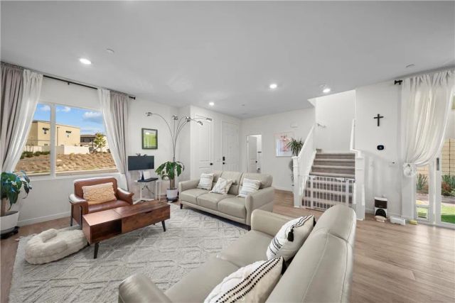 27616 Symphony Place, Valencia, CA 91381