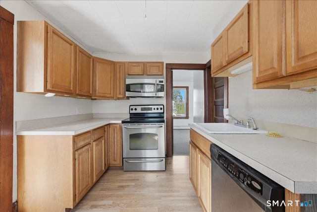 46 Hatch Street, Stonington, CT 06355