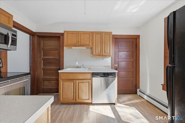 46 Hatch Street, Stonington, CT 06355