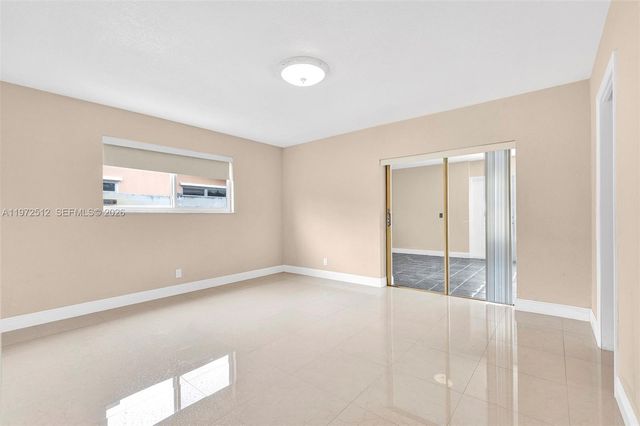 5113 Mckinley St, Hollywood, FL 33021