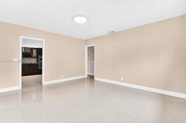 5113 Mckinley St, Hollywood, FL 33021