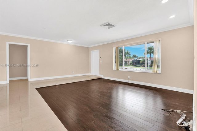 5113 Mckinley St, Hollywood, FL 33021