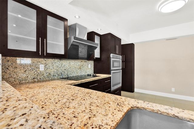 5113 Mckinley St, Hollywood, FL 33021