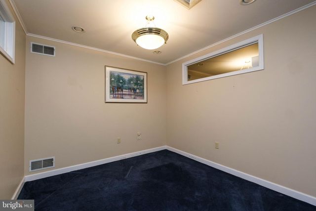 122 N MAIN ST, Woodstock, VA 22664