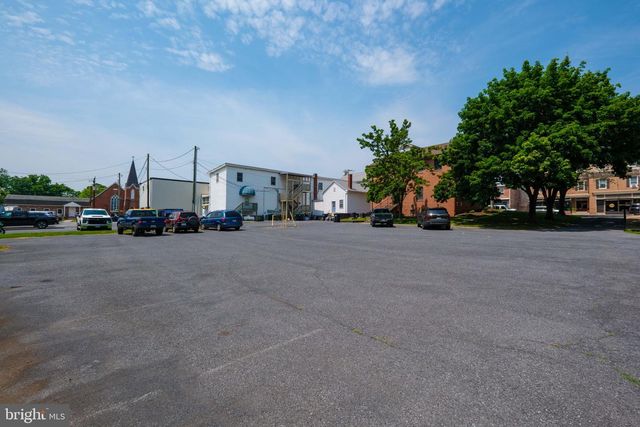 122 N MAIN ST, Woodstock, VA 22664