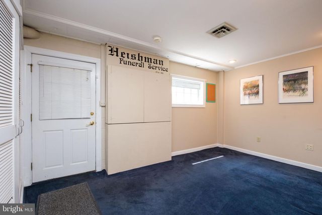 122 N MAIN ST, Woodstock, VA 22664