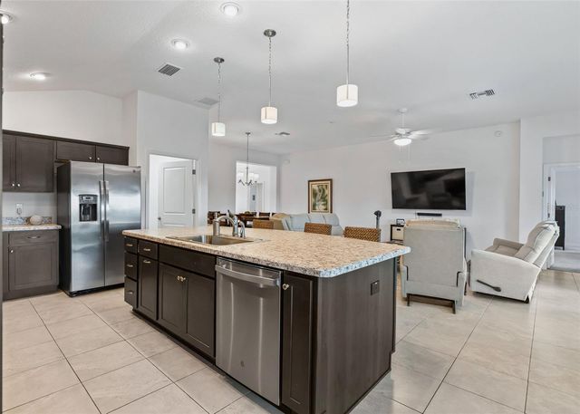 1110 EBLING LOOP, The Villages, FL 32163