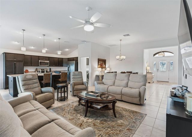1110 EBLING LOOP, The Villages, FL 32163