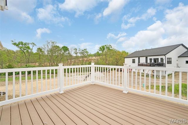 104 Fiddler's Close Court 104 STB, Washington, MO 63090